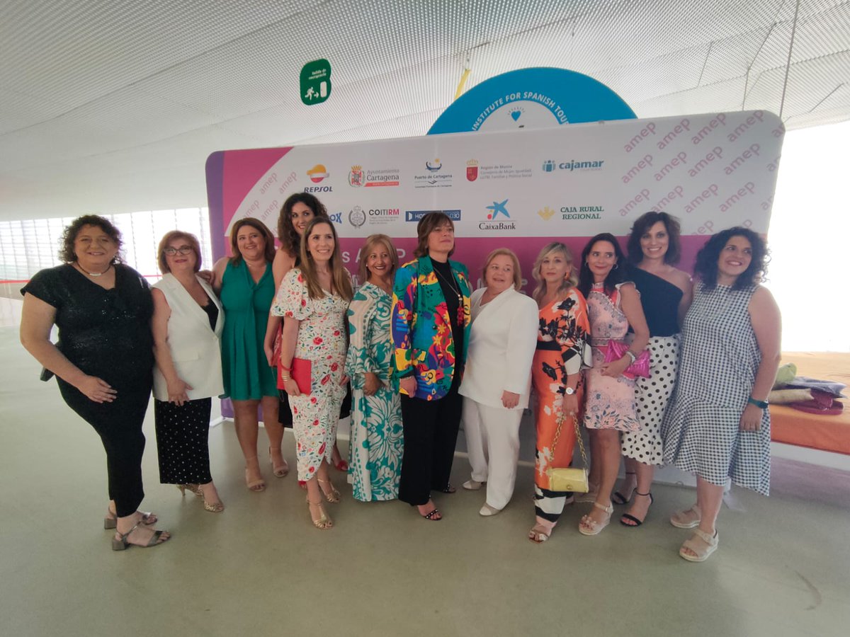 marenlasnubes's tweet photo. Hoy celebramos desde @AMEPCartagena el talento y trabajo de un@s premiad@s , porque con ell@s "nos imaginamos que mañana será mejor" by @castillonuria70 comienza nuestra gala #IIPremiosAMEPCartagena2022 https://t.co/Szjv4IBp9q