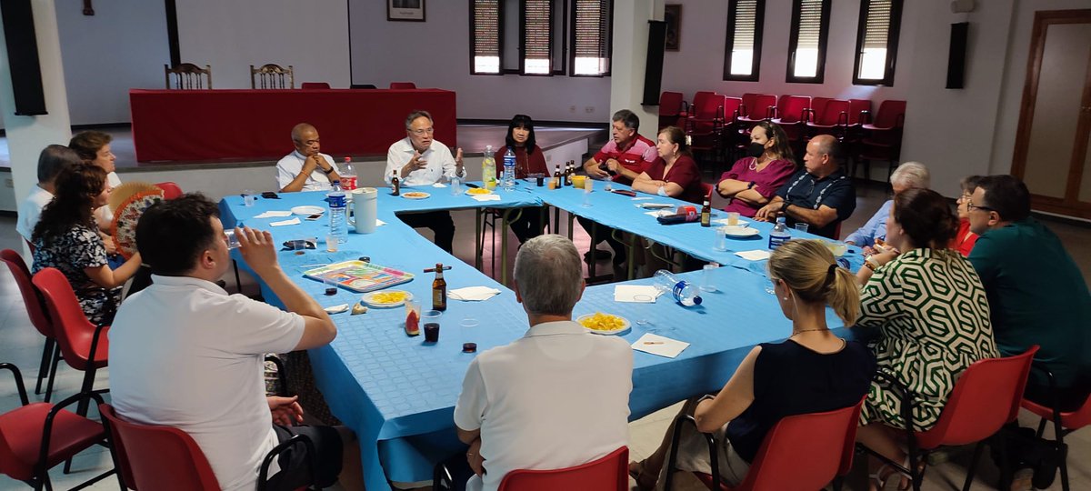 MFC TOLEDO
Damos gracias a Dios por la visita a Toledo de los Presidentes Mundiales de la Confederación de Movimientos Familiares Cristianos, de su Consiliario, y Vicepresidentes, entre otros.
Ellos continuarán su viaje visitando países europeos donde está presente el MFC.