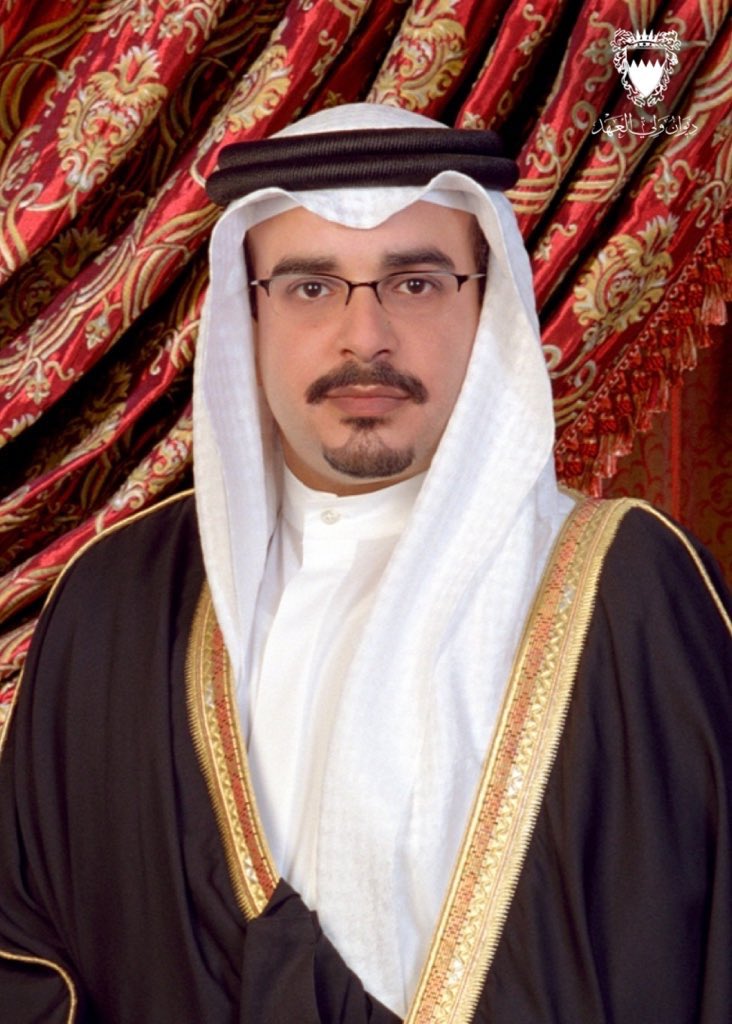 BahrainCPnews's tweet photo. سمو ولي العهد رئيس مجلس الوزراء الأمير  #سلمان_بن_حمد يجري اتصالًا هاتفيًا بسعادة السيد كمال بن أحمد محمد رئيس مجلس إدارة شركة مطار #البحرين وذلك بمناسبة اختيار مطار البحرين الدولي كأفضل مطار جديد في العالم ضمن احتفال تسليم جوائز سكاي تراكس العالمية https://t.co/KcDrpYyq5p