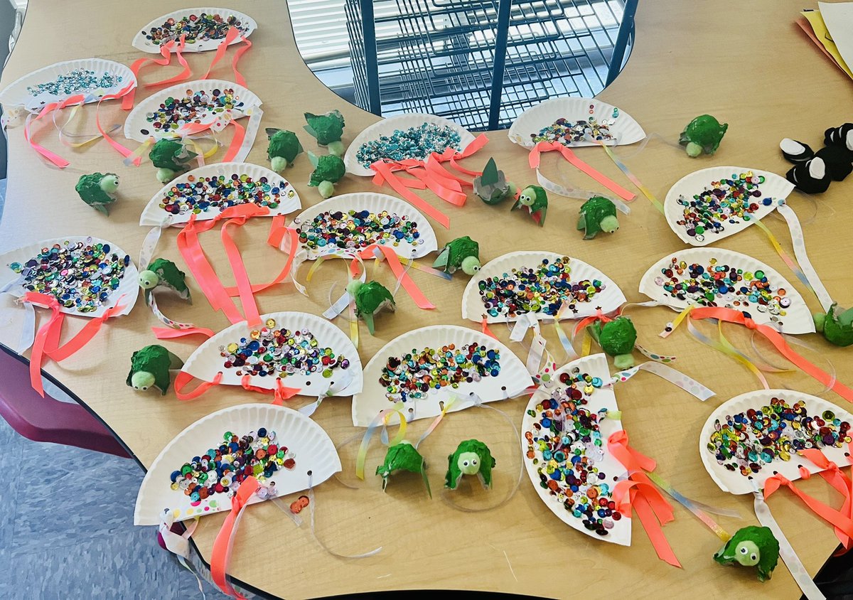 Ocean week at ESL summer school. Jellyfish and turtles galore! 💙#summerschool #ESL <a href="/friscoisd/">Frisco ISD</a> <a href="/McSpeddenES/">McSpeddenES</a> <a href="/scott_elem/">Scott Elementary</a> <a href="/FISD_ECS/">FISD Early Childhood School</a>