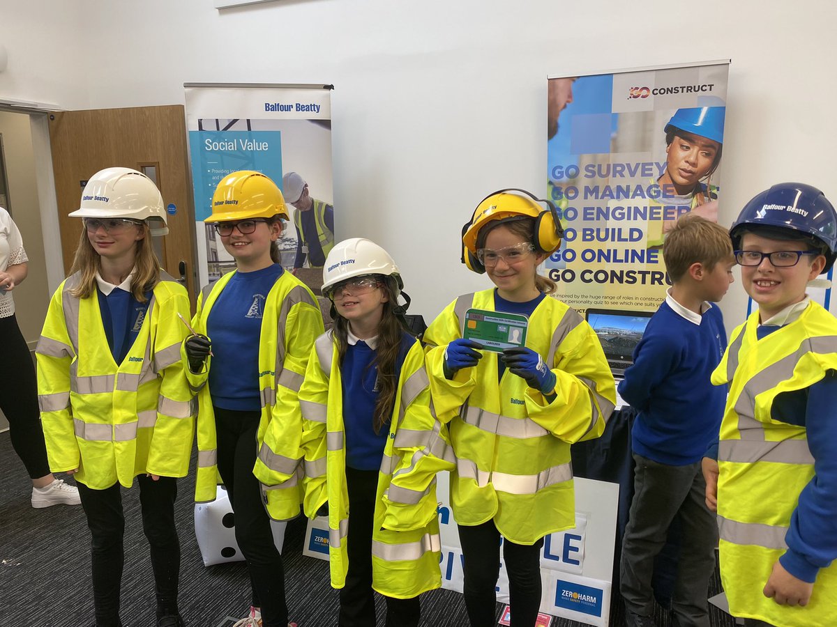 1johncairns's tweet image. @MuirtownP Well done to all the pupils taking part in todays @scdiYESC #stem event and their fantastic Eco Challenge display!

#futureexperts
