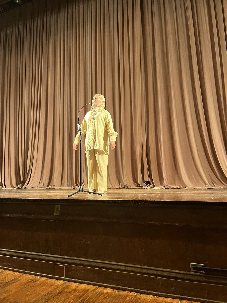 DanaeKing's tweet photo. We had such a great show last night!
Thanks to the tellers, coaches and the audience! #Storytellersproject https://t.co/Rw1mQGqjUm