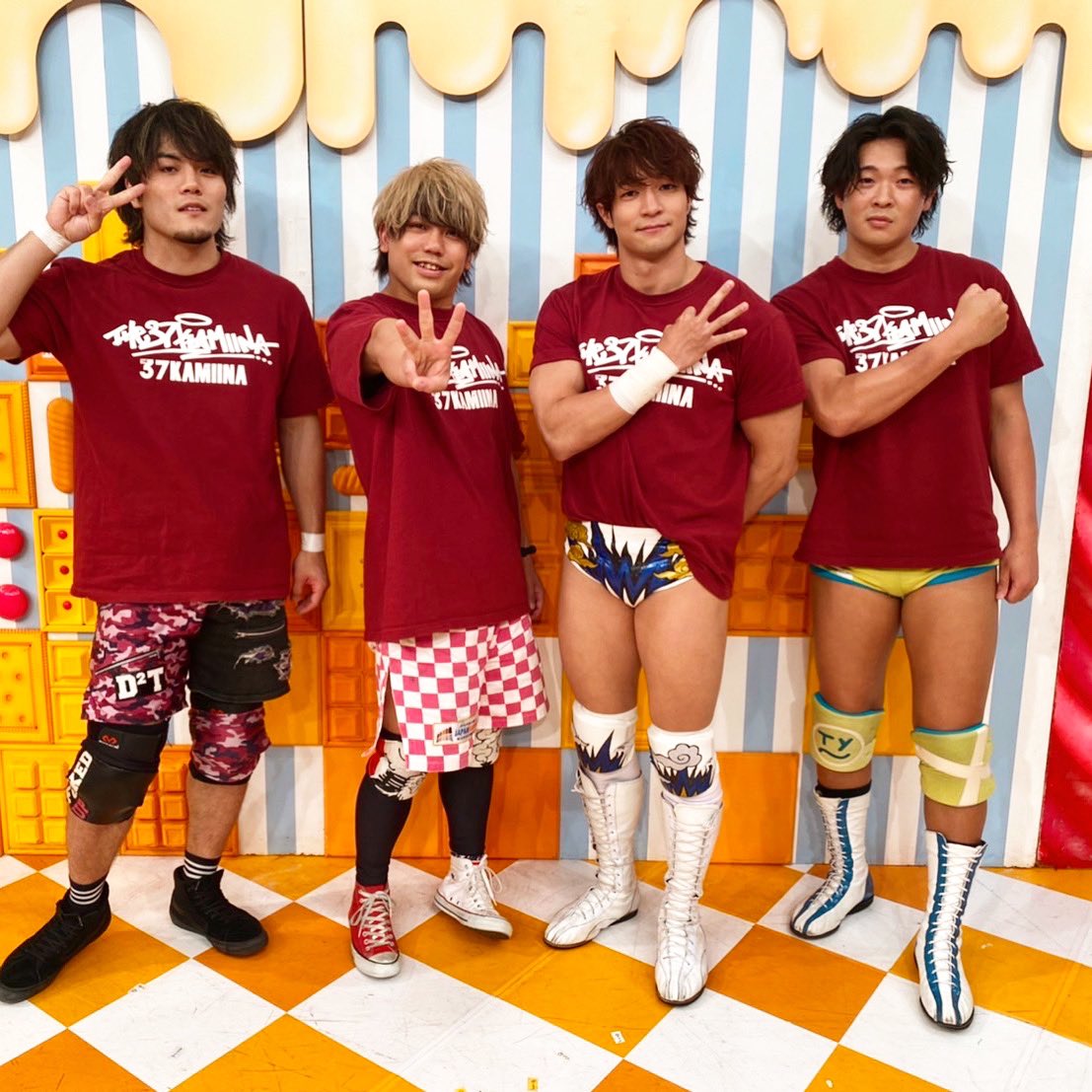 DDTプロレス 交差する熱波 サウナカミーナ 集合アクリルスタンド 16935-781-