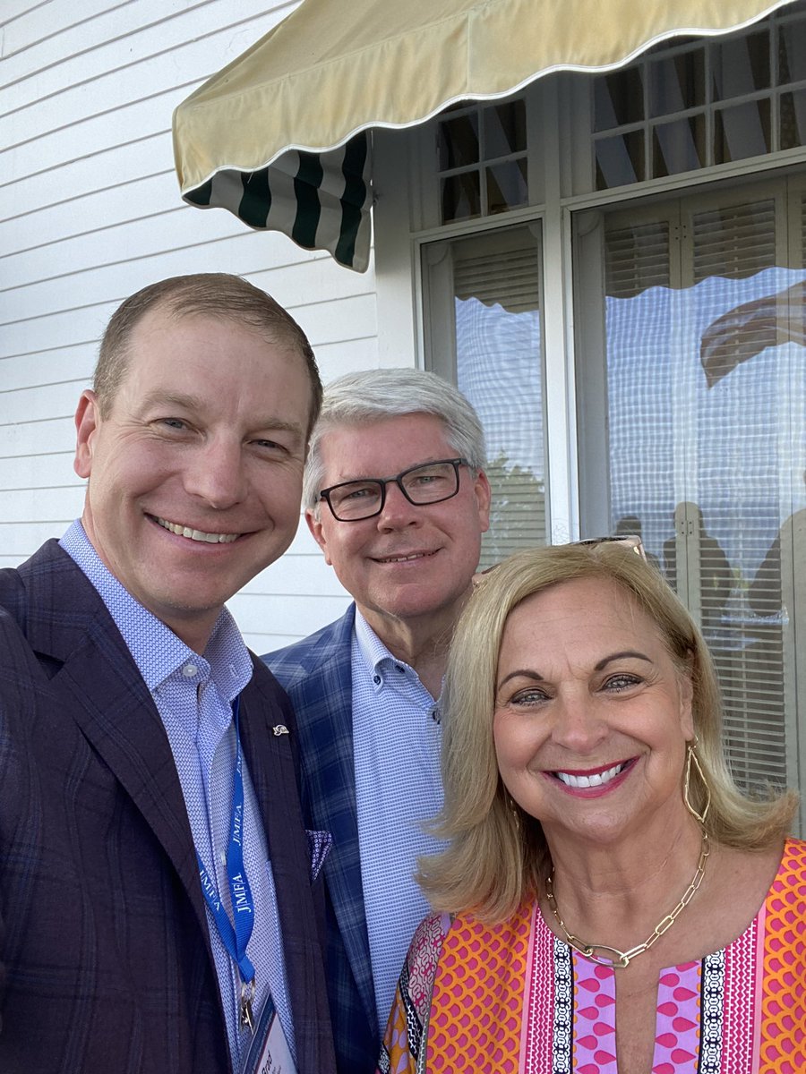 BradMBolton's tweet photo. Thank you @ALBankers for a great week @GrandHotelMI !
It was really special being in the home state of @cbofm to deliver the @ICBA message to my home people!
I am so thankful for a strong ICBA membership in our great & how they serve everyday as #ProtectorsofMainSt https://t.co/I5czotoSkH