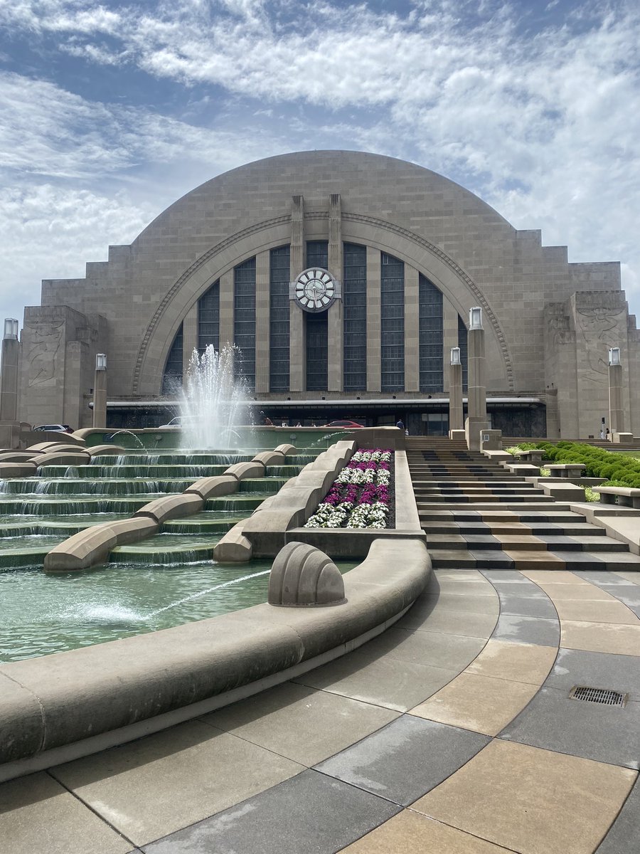 CincyMedRunClub's tweet photo. Excited to meet the new interns and fellows! Welcome to Cincinnati ❣️ https://t.co/8KpiZAUgKn