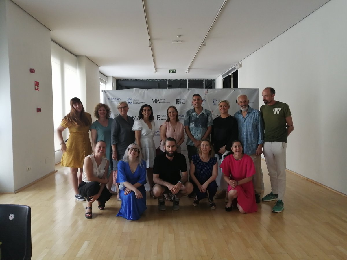 MadridIgualdad's tweet photo. Continuamos los talleres sobre la implicación de los hombres en los cuidados, organizados en el marco del proyecto #MenInCare https://t.co/Idknug0n1l de @UNED, y dirigidos al personal de las organizaciones que forman parte de la Red de #empresascorresponsables de #Madrid https://t.co/9X451Asu8R