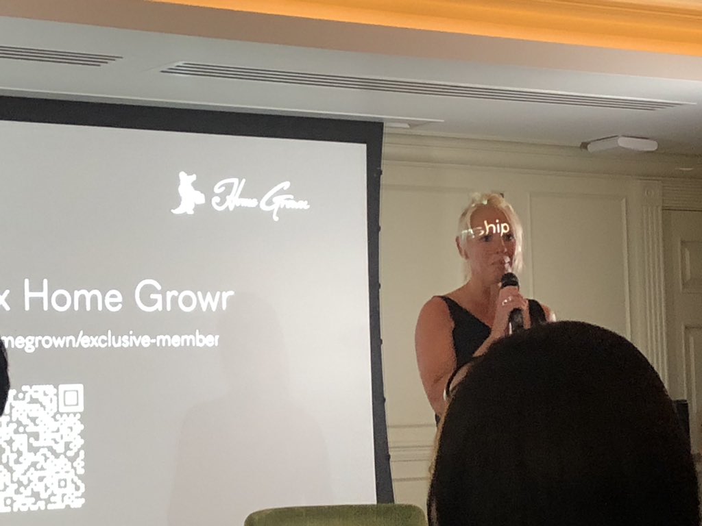 RickyKothari's tweet photo. @gailemms excellent host tonight @homegrown club btw my no.1 sport when I was a kid was badminton ;) https://t.co/PTjaVdqtgW