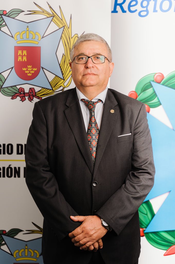 La Junta de Edad del <a href="/coemur/">Enfermeras Región de Murcia</a> aseguró a las compañeras de <a href="/DignaEnfermeria/">EnfermeríaDigna</a> que convocaría una asamblea para dar cuenta de su gestión de estos últimos 3 años y medio “antes del verano “.Aquí alguien ha mentido a alguien…