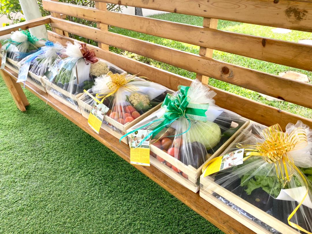 SweetMelodiesFM's tweet photo. This Father's Day,
Celebrate that FATHER, that HERO.
Nourish him with a Basket of Healthy Platter from @TechShelta.
Call it a "Basket of Honor and a Gift of Health"
Kindly Contact @TechShelta on 0552570701, 0552570704
#fathersday #techshelta #fatherlove #fathersdayweekend https://t.co/aU7xHzHY7c