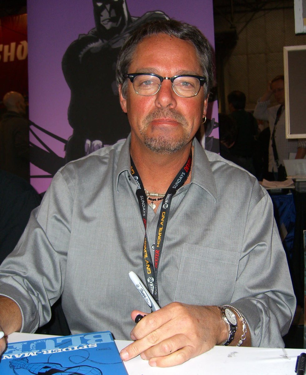 AlexOliveres's tweet photo. NOTICIA TRISTÍSIMA: Ha fallecido a los 66 años el dibujante #TimSale, responsable de grandes obras del cómic como #BatmanElLargoHalloween, #BatmanVictoriaOscura, #DaredevilYellow o #SpiderManBlue. D.E.P. https://t.co/6CqWxUjgRg