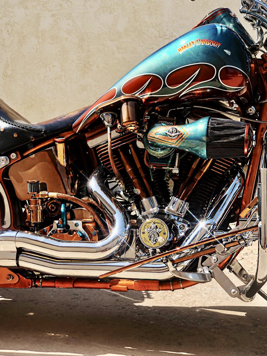 Azul_320's tweet image. Getting her all cleaned up. Going to be showing at the Hotrod Nationals.