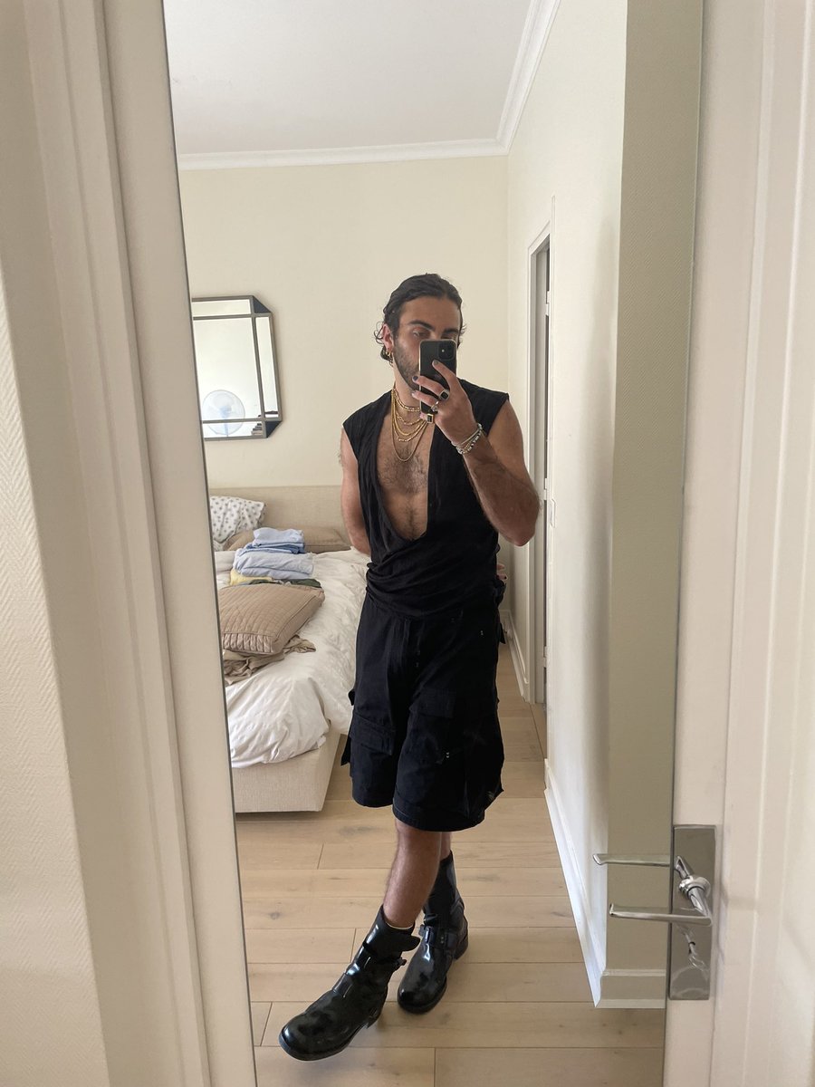 thee go-to mirror