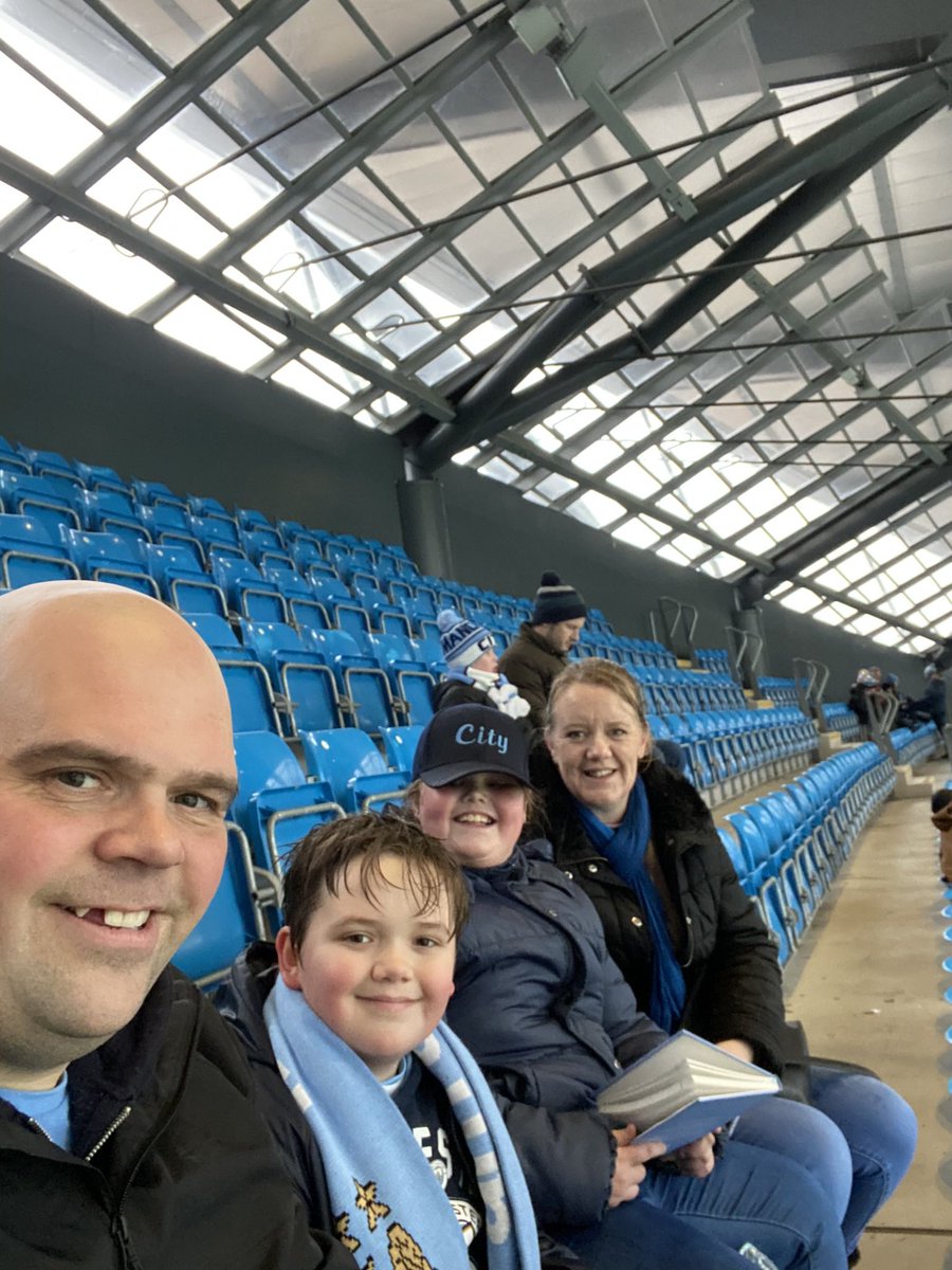 DavidBe33745576's tweet photo. @oddschecker This would be amazing we’re all city fans here https://t.co/LS8zo8CNKp