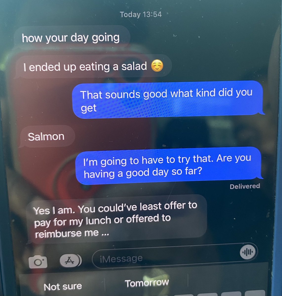 World_FAEmous1's tweet image. So my dawg started textin a dame for the first time and she already TURNIN UP! 🤦🏾