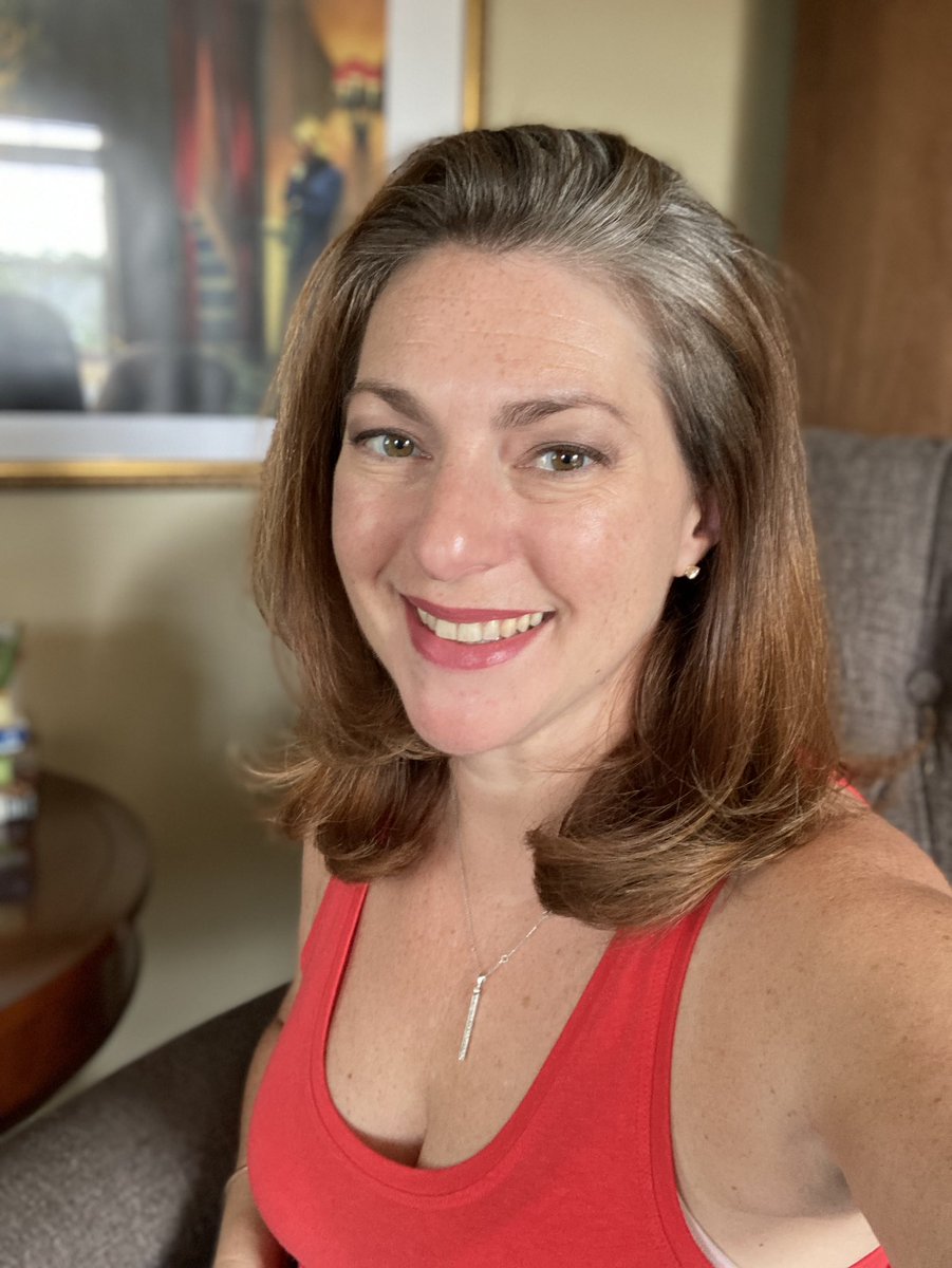 Week 6 of Vanessa Goes Gray! 

I was never able to get my hair lightened up but I think it’s for the best.

I’m going to rock the transition like a Badass Woman 💋

#badasswomen #womenintech #WomeninNFTs