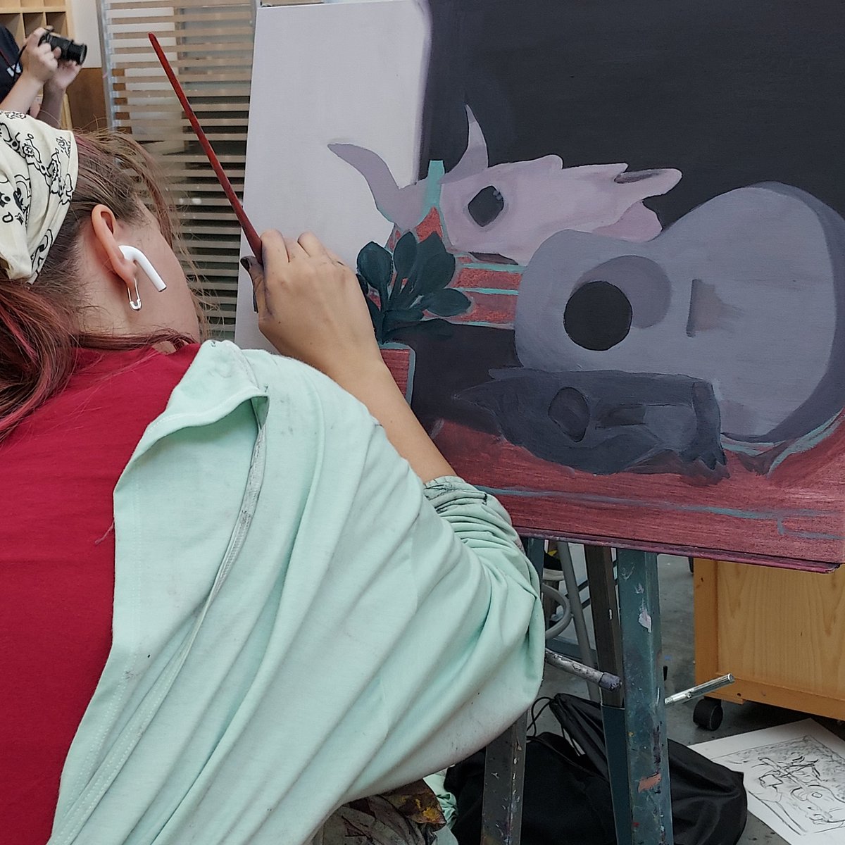 HC_VisualArts's tweet photo. Whether they are working on creating a platter, painting what's in front of them, creating pieces out of wood straps, dreaming up pieces for our glass team to bring to life, or developing movie posters, these Open Space students have been hard at work all week! https://t.co/3MgBdCC44o