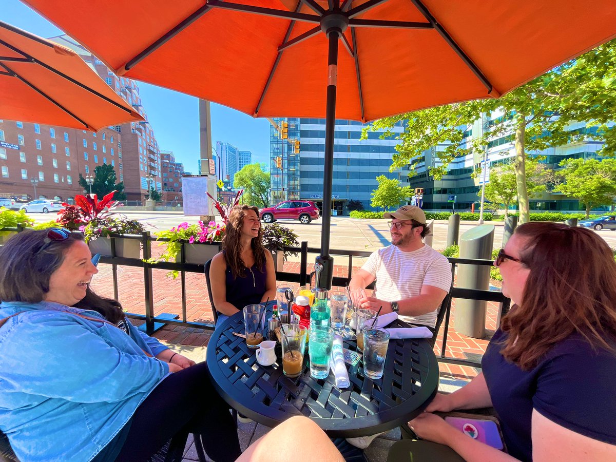 Shooped's tweet image. Attending #GMAC22 with my @SimonSchool   colleagues in Baltimore this week!