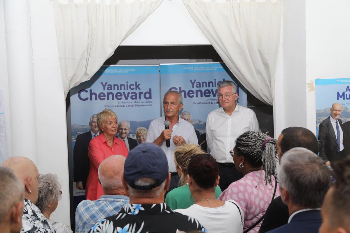 ychenevard83's tweet photo. Nous étions une nouvelle fois très nombreux ce soir autour de notre Maire @HubertFalco pour un rassemblement convivial de fin de campagne à 3 jours du second tour à la Permanence électorale de la Place de la Liberté.
#Circo8301 #Toulon #Legislatives2022 https://t.co/7I7EJCT5ak