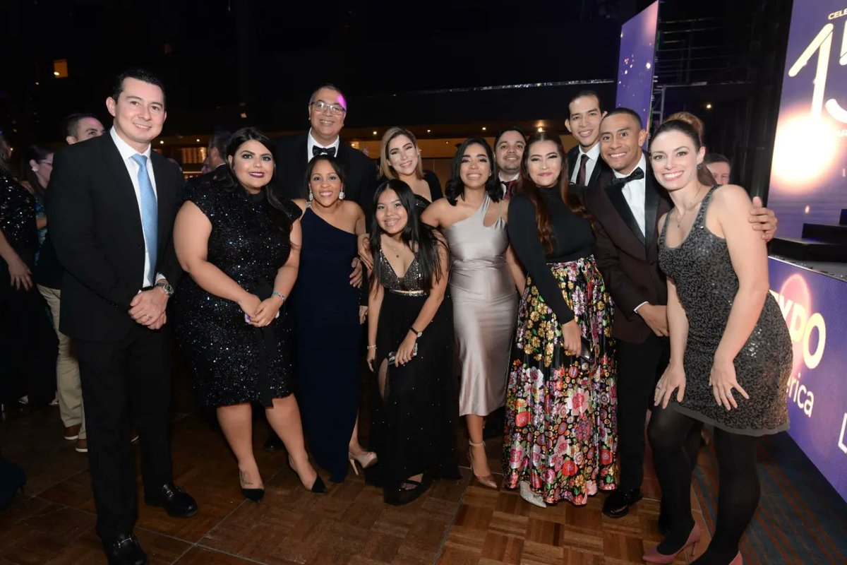 FIEXPOLATAM's tweet photo. ¡Festejamos los 15 AÑOS DE FIEXPO LATIN AMERICA en nuestra tradicional Gala Dinner!🎉
Una velada muy especial de premiación y reconocimientos 🥇
FIEXPO Latin America
🇵🇦 Panamá
.
#somoslatinoamerica #eventproofs
🧵 https://t.co/oNLKwIuYIa