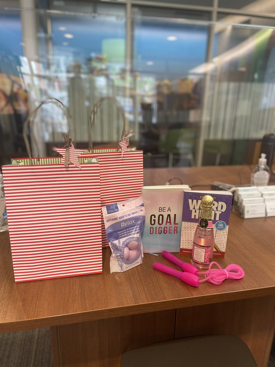 Day 2 of #td #eaw  wellness Wednesday 💆🏽🏃🏽‍♂️🚴‍♀️❇️ <a href="/robghazal/">Robert Ghazal</a> <a href="/KensingtonTd/">TD Kensington</a> <a href="/MichelleMobarr2/">Michelle Mobarrez</a> <a href="/berries_bernard/">Bernard Swan</a>