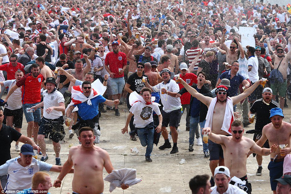 FootballAwaydays tweet media