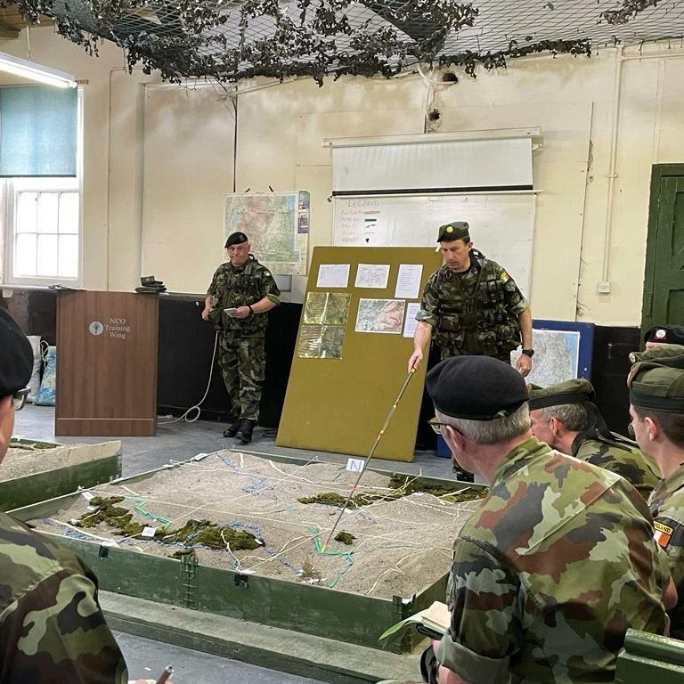SchoolInfantry's tweet photo. Last weekend in the Infantry school was the 4th weekend for the Army reserve standard NCO course (NCOTW).

The weekend included a demo set of orders, their first pass/fail test, which consisted of an individual 8k and also a guest lecture on leadership from @goggins_ray https://t.co/sHmehHXsKr