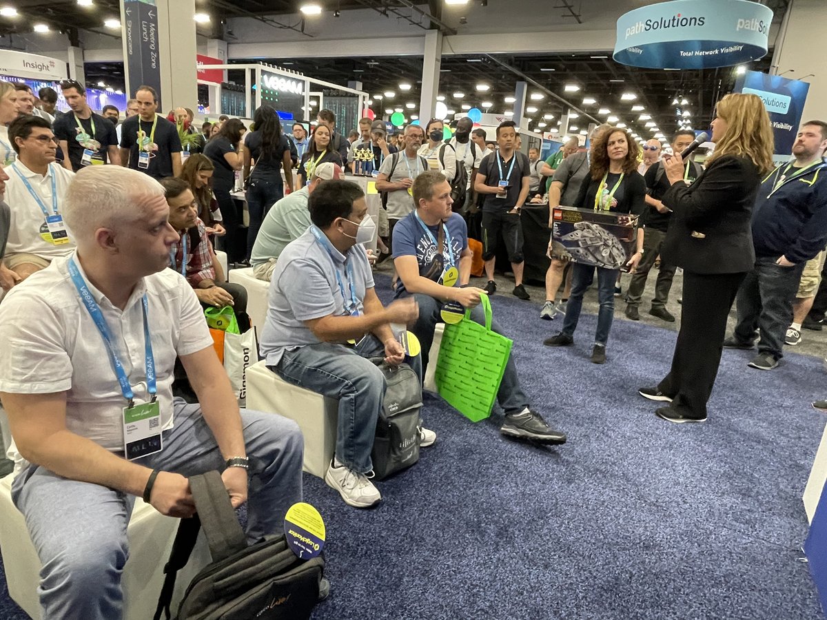 LogicMonitor's tweet image. The final #LogicMonitor crowd at #CiscoLive is 🤯🤯🤯🤯
