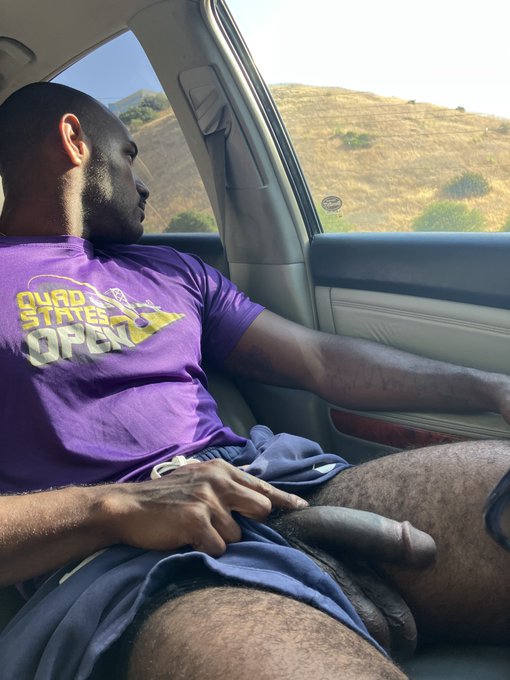 Just a quick one please 😇 https://t.co/HMziOs4Fq1