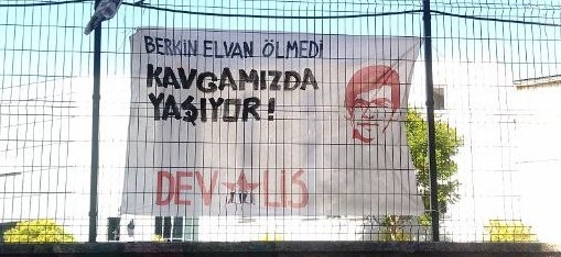 DevLis1969_'s tweet photo. 9 yıl önce polis'in attığı gaz kapsülüyle ölümsüzleşen #BerkinElvan kavgamızda yaşıyor.
Berkin'in katilleriyle hesaplaşacağız! https://t.co/4GEp0lmH2c