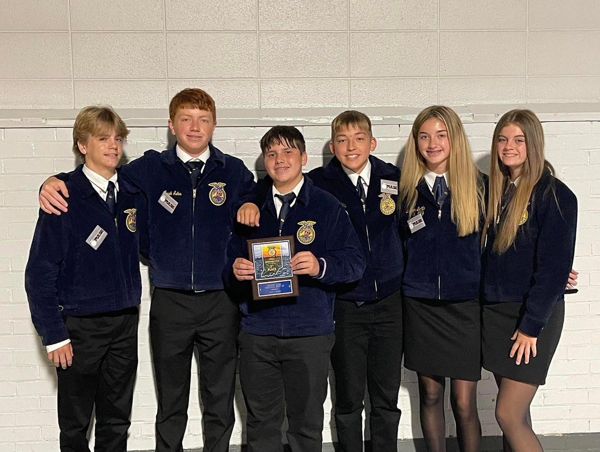 Grant Hall for his 1st place Agriscience Fair project!Lainie McAlister and Addie Kelso for their 1st place Agriscience Fair project!Peyton Richards, Cale Collier, Kellen Griffin, Grant Hall, Lauren Smith, and Lainie McAlister 3rd place Discovery Degree Ag Issues Demo!