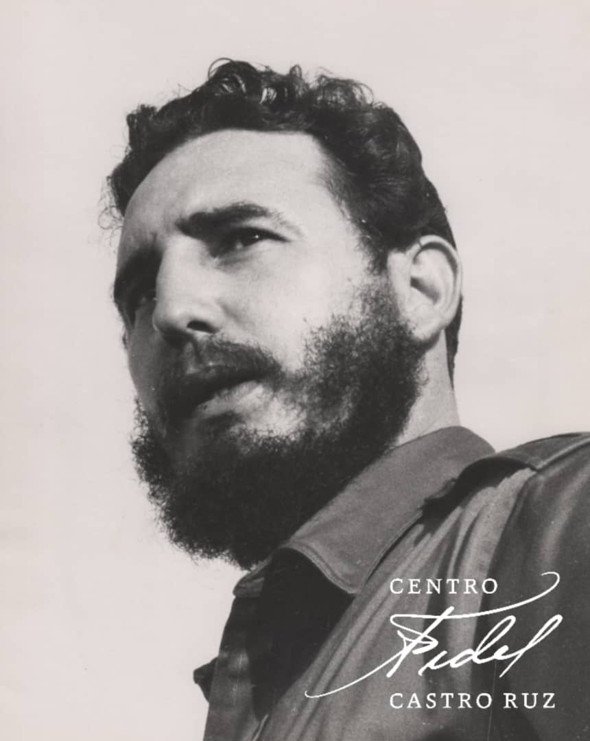 #Fidel:"En medio de la locura universal, nosotros tenemos que saber ser ecuánimes y sabios; tenemos que estar claros y tener un pensamiento claro de lo que hay que hacer. Por eso digo hoy que nuestro pueblo tiene responsabilidades especiales". #FidelVive #CubaVive #PonleCorazón
