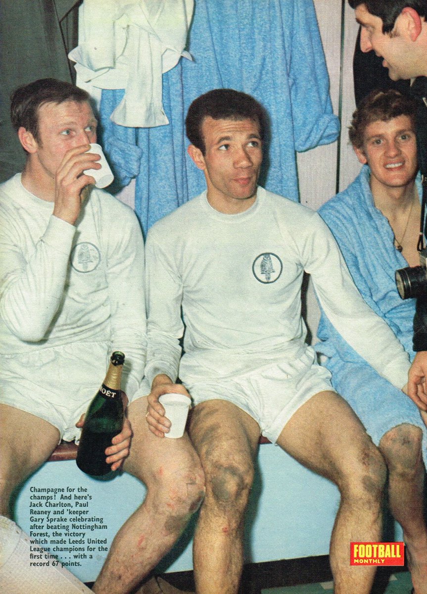 ScotsFootyCards's tweet photo. #JackCharlton #PaulReaney #GarySprake #LeedsUtd #CharlesBuchansFootballMonthly 1969-07 https://t.co/L4Mn5ahuGm