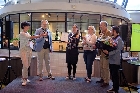 Op 14 juni j.l werden bij <a href="/bredauas/">Breda University of Applied Sciences</a> de awards van "<a href="/ANWB/">anwb</a>’s Het Leukste Dagje Uit’ uitgereikt met als nieuwe categorie: Het uitje van de toekomst. <a href="/GoofLukken/">Goof Lukken</a>