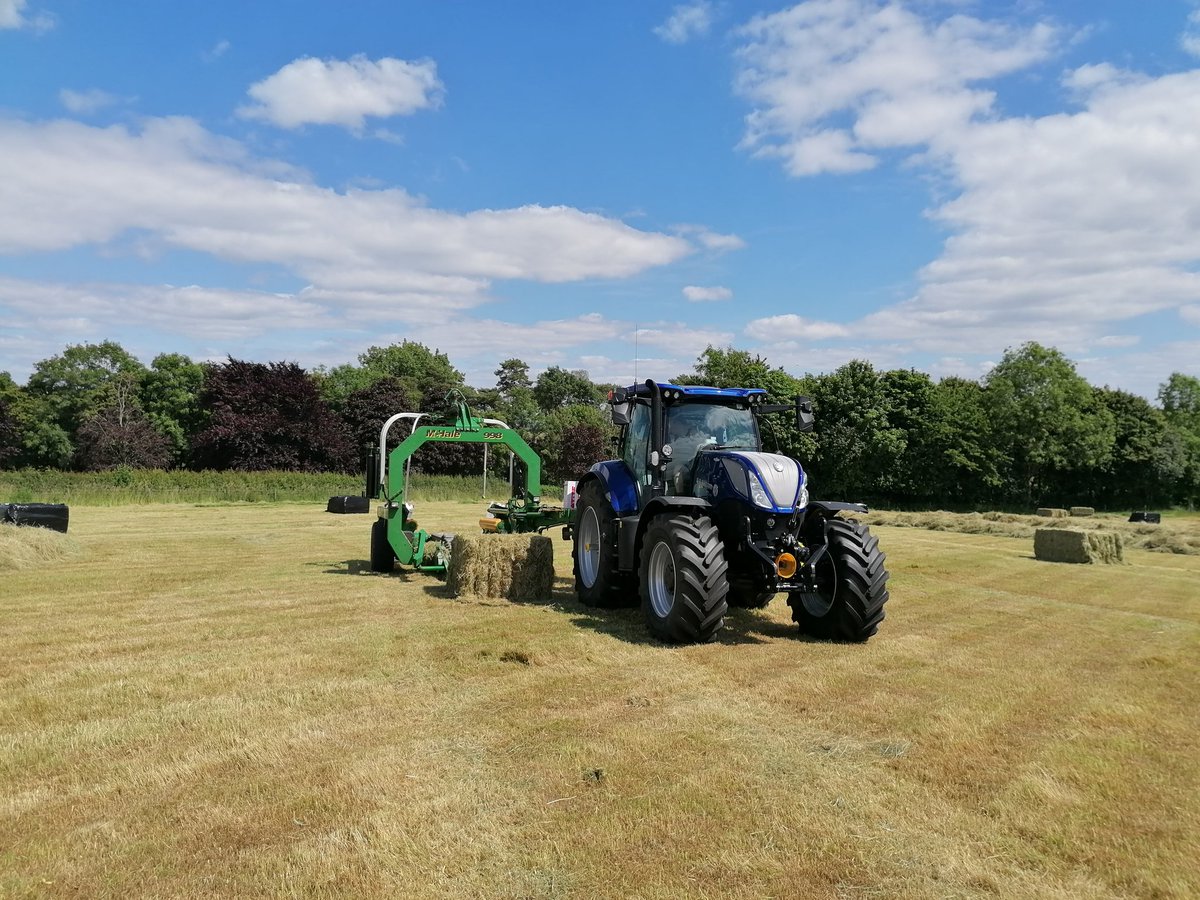 Busy couple of days getting winter forage made for the cows, cracking team effort <a href="/macaulay_benton/">Macaulay Benton</a> <a href="/sjc_simon/">Simon Collins</a> <a href="/Peter_f_Lord/">Peter Lord</a> <a href="/Fraser_Osborne/">Fraser Osborne</a> #clubhectare #farming