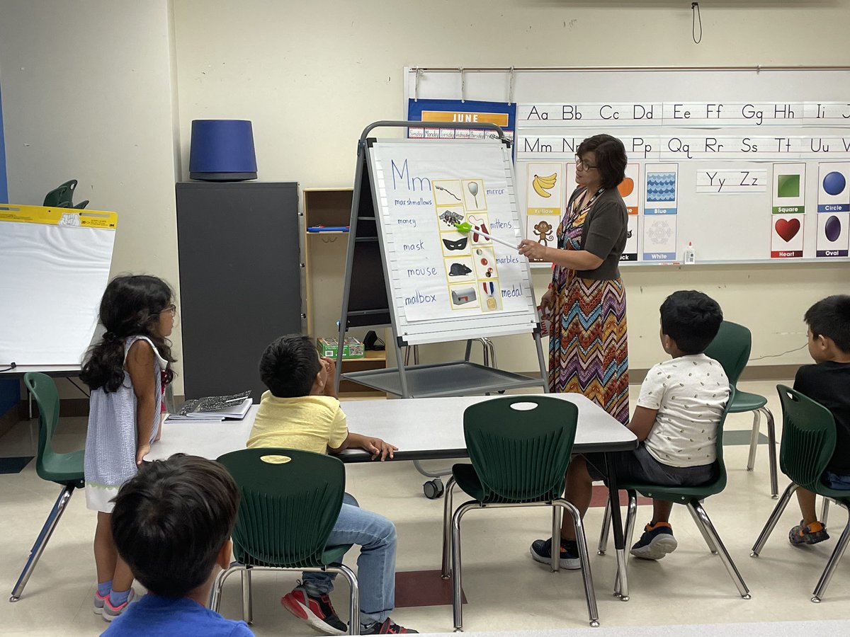 Parks Paradise Multilingual Summer School “OutShining” in the Summer Language Learning!
<a href="/FBISD_MSD/">FBISD Multilingual Programs</a> #fbisdlearns #fbisd