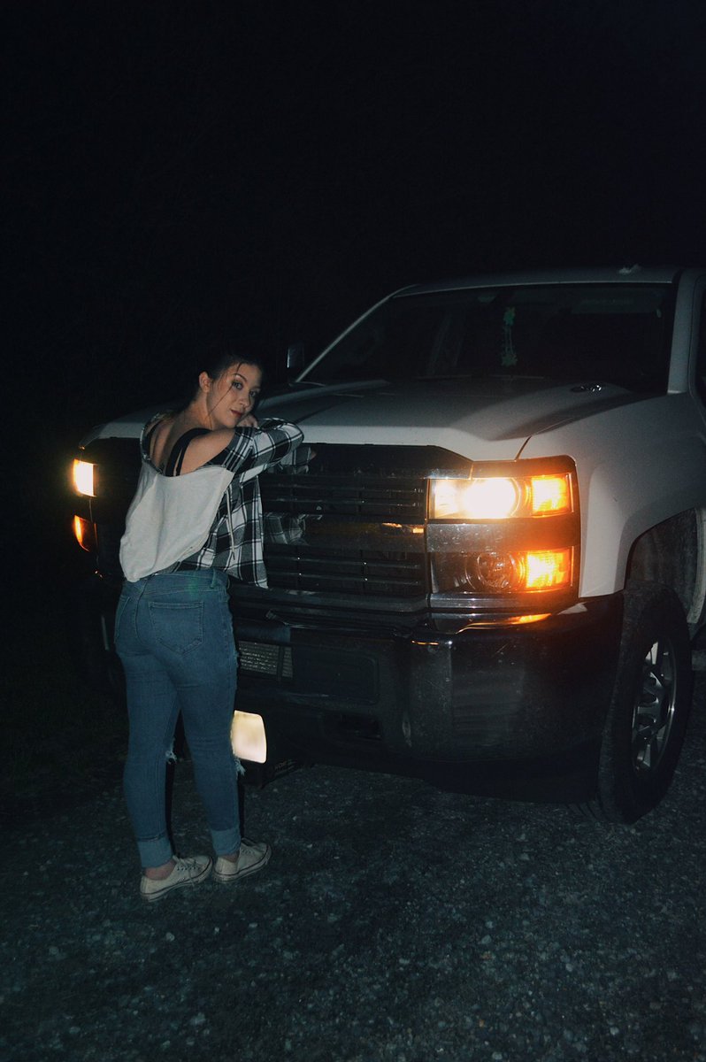 beanbrodzik's tweet photo. 1 week… 
🚙🌿🌙🤍 https://t.co/Y4KfNFlbwq
