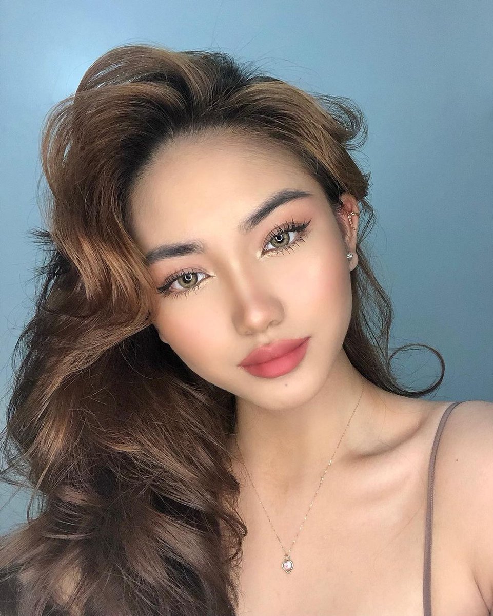 _bellaababe's tweet photo. Lash game is strong with the #no1MaybellineMascara ✨ Are you team Hyper Curl or team Falsies Lash lift?

I used the #falsieslashlift to open up my eyes 🤍 #maybellineph https://t.co/FszBhKGyqt