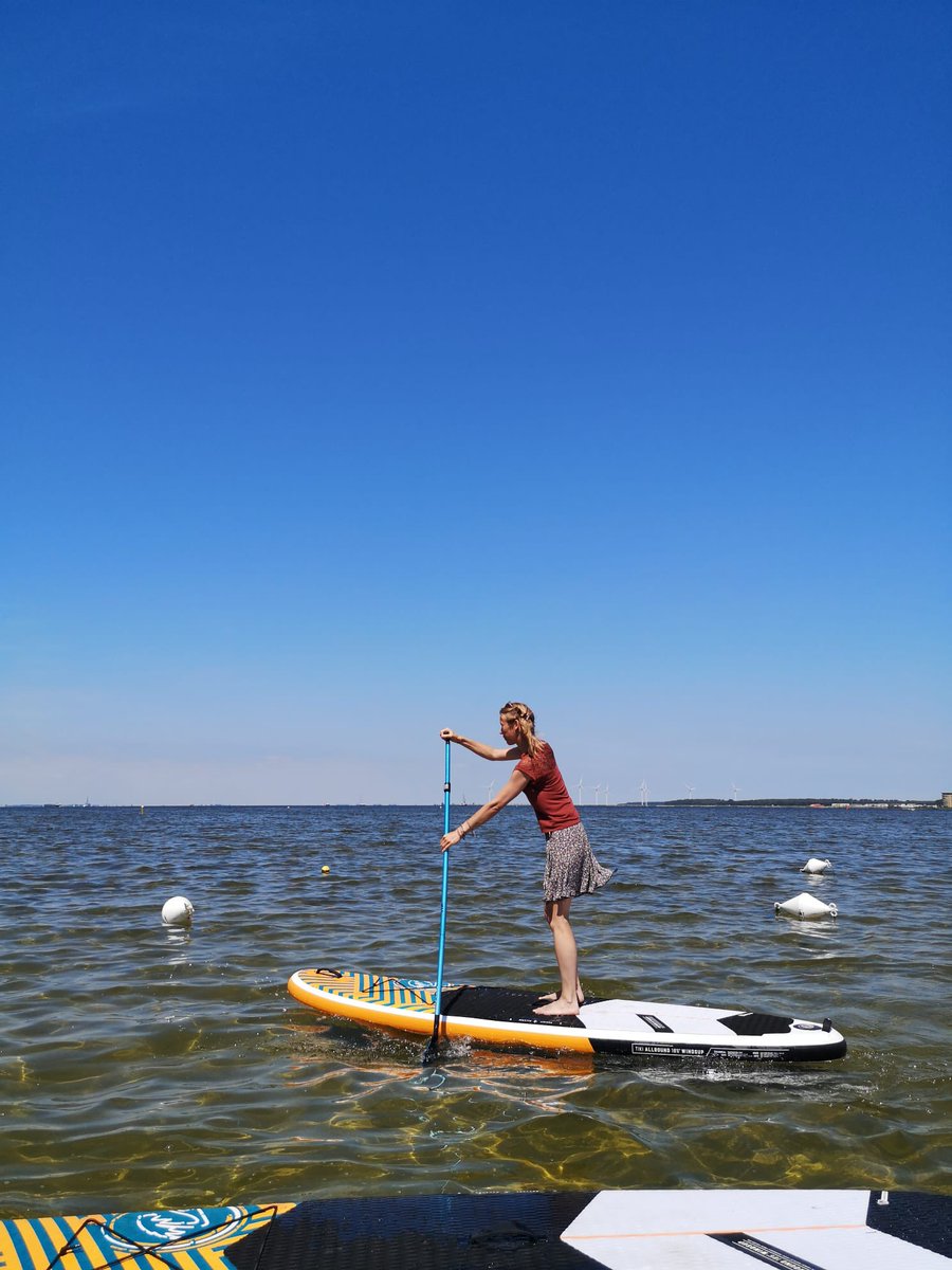 Hesteroz's tweet photo. Was een cadeautje(s) vndg🌞🙌🏻🧚🏻‍♀️🩴 #10jaarHestag @outdoorofficeNL @WSCMuiderberg #slipperdag https://t.co/VSDNRbD2zG