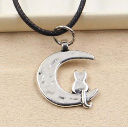 thedarcey1's tweet photo. Introducing our new The Darcey jewelry collection
https://t.co/TtZnFhADXG https://t.co/DTE8OqPA8d