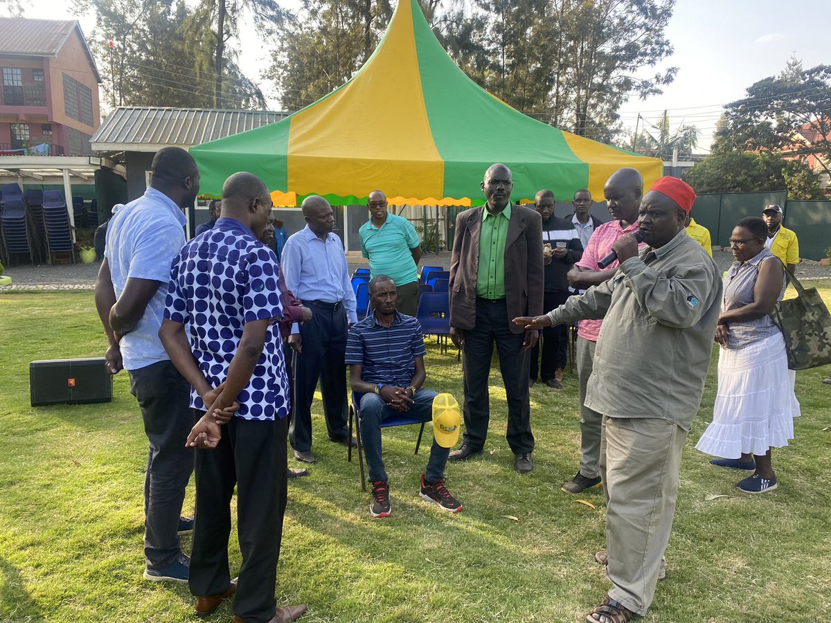 BillianOjiwa's tweet photo. Am humbled for the endorsement by the Elders from Siaya County based in Mathare. Siaya is my home county and this means a lot to me. Mathare is yellow @UDAPartyKe @jmueke #MathareMP #MathareFresh https://t.co/SPEug0Djb7