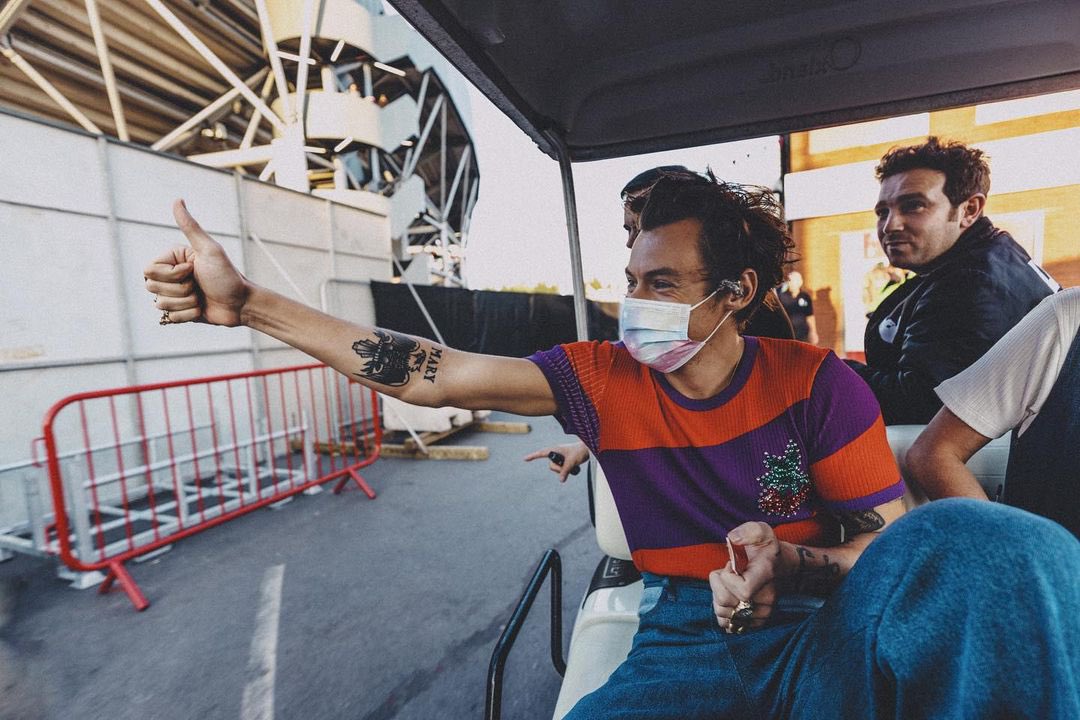 Columbia Records tweet media