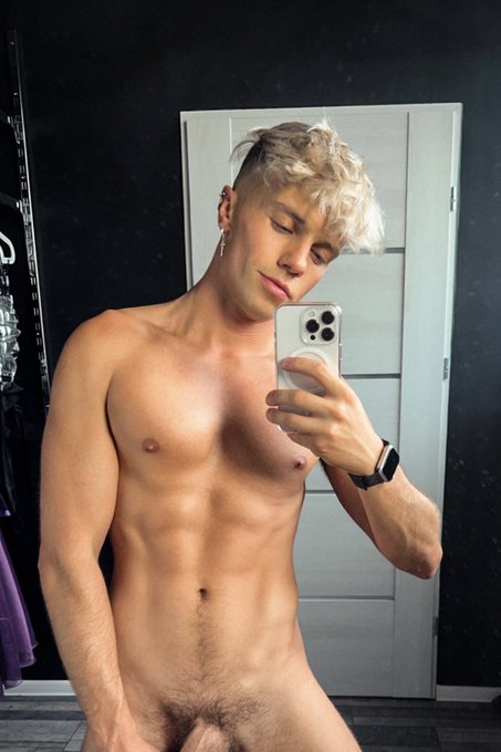 #selfietime 😈😈😈 https://t.co/JVkL84mdF1<a href="/tag/selfietime"class="tags">#selfietime</a>