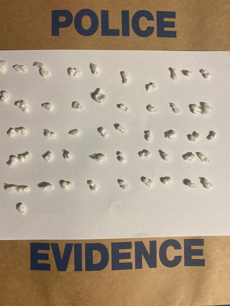 MPSHaringey's tweet photo. Taipan Officers patrollingi Finsbury Park in known drug dealing locations. A Male ran off and discarded a large amount of Class A Drugs. Male detained, Drugs recovered and subsequently charged with Drugs Supply and remanded to Court. #ProjectTaipan @FinsParkFriends @MPSHarringay https://t.co/Yo6FCTY3Dz