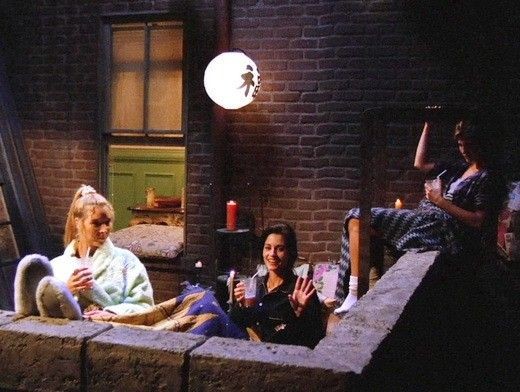 kimyaslxmagduru's tweet photo. i need this girls night with my bitches https://t.co/8KtEcc8kxS