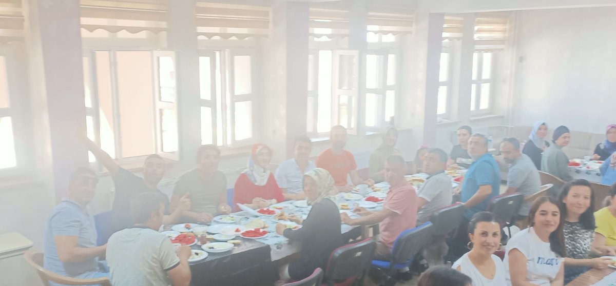 Bostanbaşı İlkokulu ailesi olarak 2021/2022 Eğitim Öğretim Yılı dönem sonu kahvaltısında bir araya geldik. Teşekkürler