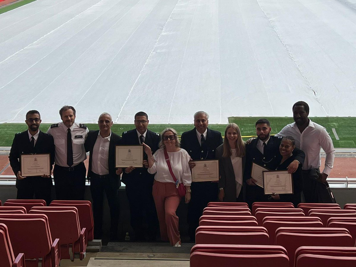 OFF THE HOOK tweet media