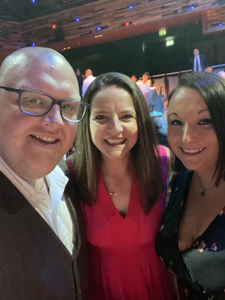 Horizon Sports Clubs representatives with the wonderful and inspiring Olympic Bronze Medalist Goldie Sayers at the LEAP awards tonight 🥉🌟 <a href="/goldiesayers/">Goldie Sayers</a> <a href="/Leap_BMK/">Leap BMK</a> <a href="/TheWaterside1/">Aylesbury Waterside</a> #BestofBMK