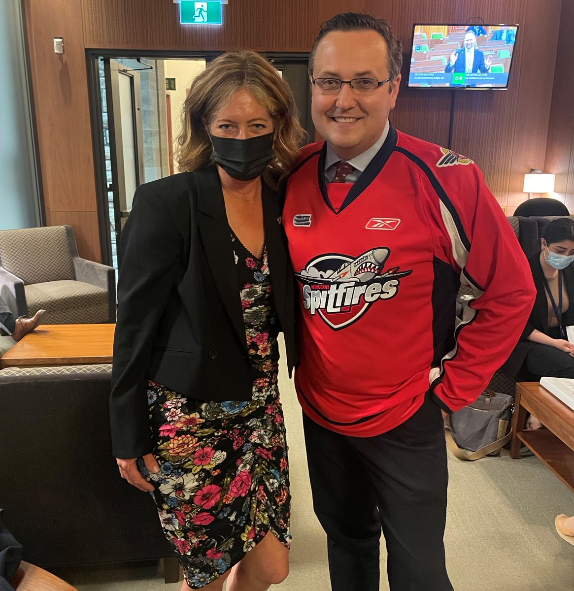 The <a href="/BulldogsOHL/">Brantford Bulldogs</a> trounced the <a href="/SpitsHockey/">X - Windsor Spitfires</a> last night to take the <a href="/OHLHockey/">Ontario Hockey League</a> Championship and guess who I ran into today? Thanks to Windsor-Tecumseh <a href="/Irek_K/">Irek Kusmierczyk</a> for standing in the House of Commons to congratulate the Bulldogs on their well-deserved win. And congrats to the Dogs!