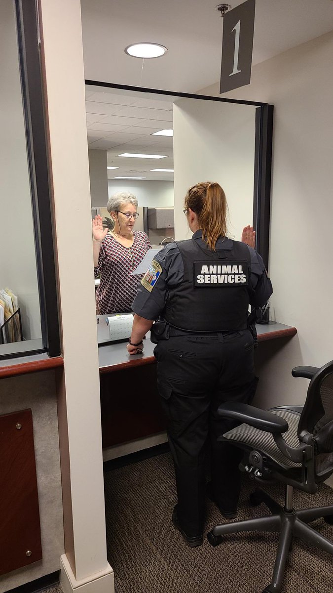 ccpdanimalsvcs's tweet photo. Our newest Animal Services Officer in training was sworn in on Tuesday. Welcome Officer Rogers-Georgopoulos to the team! #welcometotheteam #newteamplayer #newestanimalservicesofficer https://t.co/gO8aLhBGai
