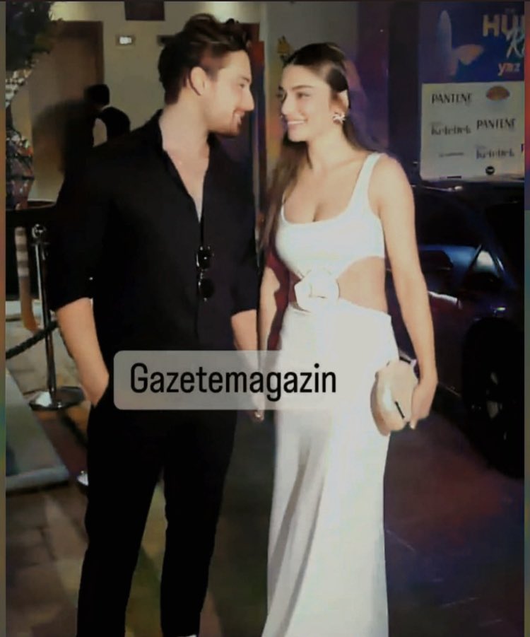 Mamma mia cosa sono!!!!

#AyçaAyşinTuran #AlpNavruz #AyçAlp